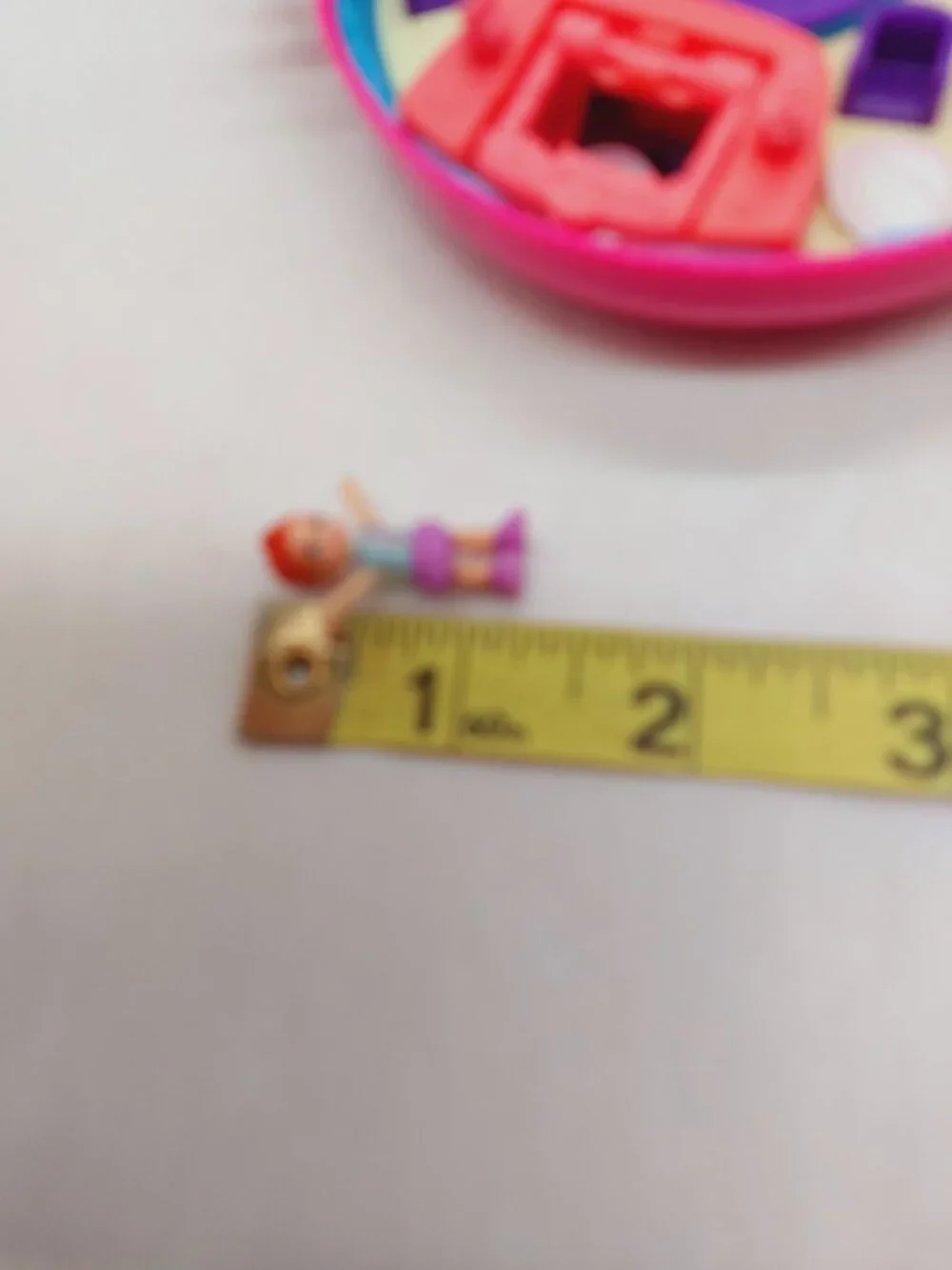 Mattel Polly Pocket Dollhouse Flamingo Swimming Pool Compact 3 Dolls